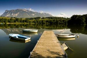 kalmte Bij meer heilige helene, savoie, Frankrijk foto