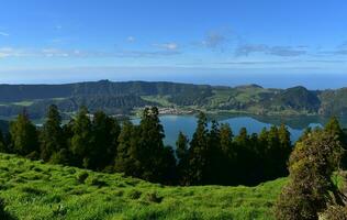 verbijsterend visie van meren van sete cidades foto