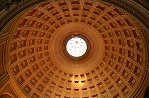 boeiend koepel in Vaticaan stad in Italië foto