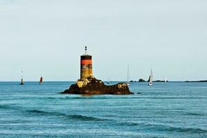 breton seinpaal en vuurtoren Aan brehat eiland foto