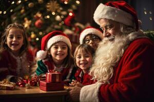 ai generatief de kerstman claus geniet wezen met kinderen Aan de gezegend Kerstmis vooravond foto