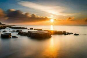 een lang blootstelling fotograaf van de zon instelling over- de oceaan. ai-gegenereerd foto