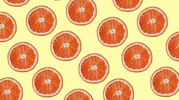 grapefruit patroon op gele achtergrond. minimaal platliggend concept. foto