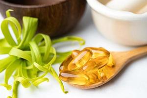 alternatieve geneeskunde kruiden organische capsule met vitamine e