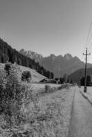 wandelen in de buurt gosau in Oostenrijk foto