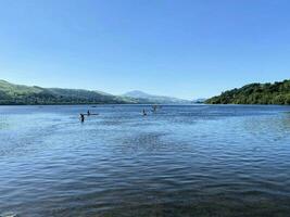 een visie van de noorden Wales platteland Bij bala meer Aan een zonnig dag foto