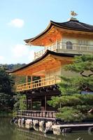 kinkakuji-tempel - gouden paviljoen in Kyoto Japan foto