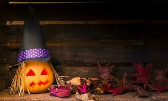 origineel decoraties met pompoenen en halloween heks hoeden foto