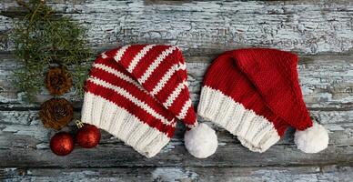 Kerstmis elf hoeden gebreid met wol foto
