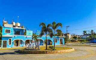 puerto escondido oaxaca Mexico 2023 typisch mooi kleurrijk toerist straat trottoir stad puerto escondido Mexico. foto