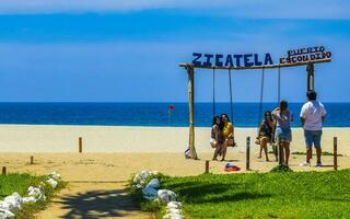 puerto escondido oaxaca Mexico 2023 romantisch paradijs schommel Aan de strand in puerto escondido Mexico. foto