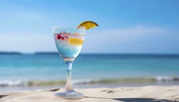 cocktail glas Aan de zanderig strand in de buurt de zee in zomer tijd. generatief ai foto