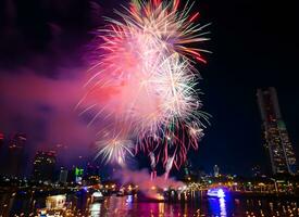 vieren gelukkig nieuw jaar vuurwerk achtergrond. generatief ai. foto