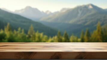 leeg houten tafel met wazig natuur achtergrond foto