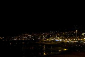 nacht landschap Aan de Spaans eiland van Tenerife met de oceaan in de achtergrond foto