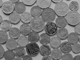 pond munten, Verenigd Koninkrijk in zwart-wit foto