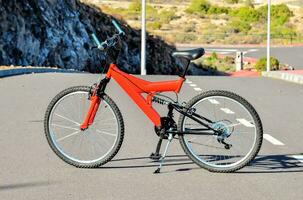 rood berg fiets foto