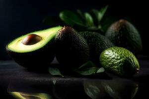 de camera zoomt in in Aan een avocado, welke is in de spotlight tegen een donker achtergrond in de studio ai gegenereerd foto