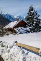 winterlandschap in de franse alpen foto