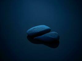 een weinig steentjes Aan de oppervlakte van voorzichtig kabbelend blauw water ai genereren foto