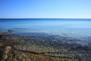 blauwe lagune kedrodasos strand kreta eiland kissamos rotsachtige kosten wateren foto