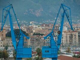 de stad van Palermo in Italiaans foto