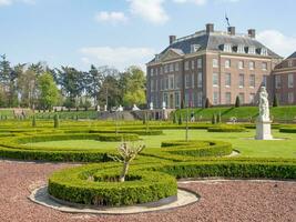 kasteel en tuin in de Nederland foto