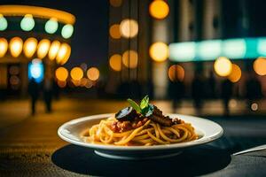 een bord van spaghetti met champignons en tomaat saus Aan een tafel in een restaurant. ai-gegenereerd foto