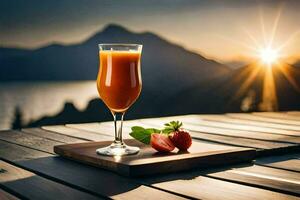 een glas van oranje sap met aardbeien Aan een houten tafel. ai-gegenereerd foto