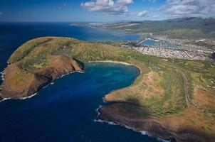 luchtfoto van hanauma bay hawaï foto