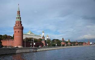 kremlin langs moskou rivier rusland foto
