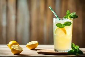 limonade met munt bladeren en citroenen Aan een houten tafel. ai-gegenereerd foto