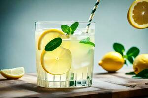 een glas van limonade met munt bladeren en citroenen. ai-gegenereerd foto