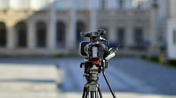 Warschau, Polen. 24 oktober 2023. TV station camera onder de presidentieel paleis. foto