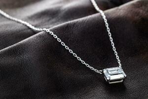 wit goud diamant hanger ketting foto