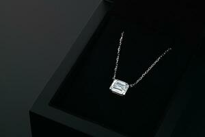 wit goud diamant hanger ketting foto