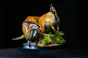 parasaurolophus dinosaurus in de donker foto