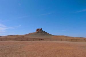 landschapsmening van oude yangguan-pas in gansu china foto