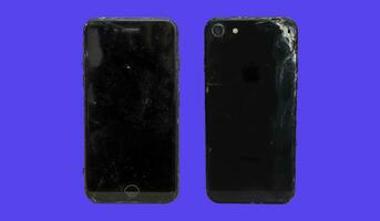 beeld van een gebroken smartphone in nodig hebben van reparatie foto