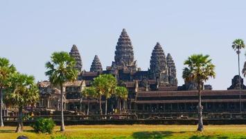 oud tempelcomplex angkor wat in siem reap, cambodja foto