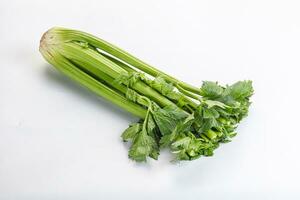 veganistisch keuken - selderij stengels met blad foto