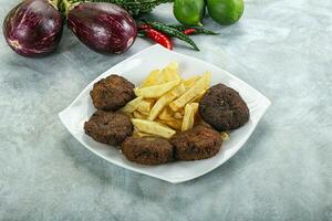 veganistisch keuken - kikkererwten ronde falafel foto