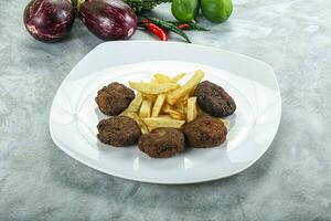 veganistisch keuken - kikkererwten ronde falafel foto