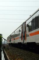 forens lijn of elektrisch trein in Jakarta, Indonesië foto
