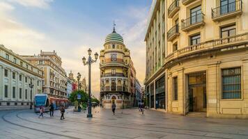 boodschappen doen straat in downtown Sevilla foto