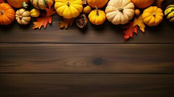 herfst pompoenen met gemengd maten en gedaald bladeren, geregeld Aan een getextureerde houten backdrop ai generatief foto