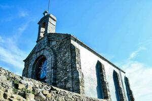 steen kerk in Spanje foto