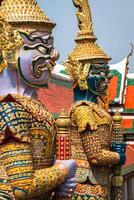 demon voogd in wat phra kaew groot paleis bangkok foto