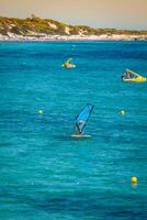 eiland ibiza, strand ses salines in sant josep op de balearen foto