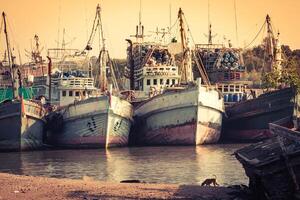 houten lokaal visser boot. phuket eiland. Thailand foto